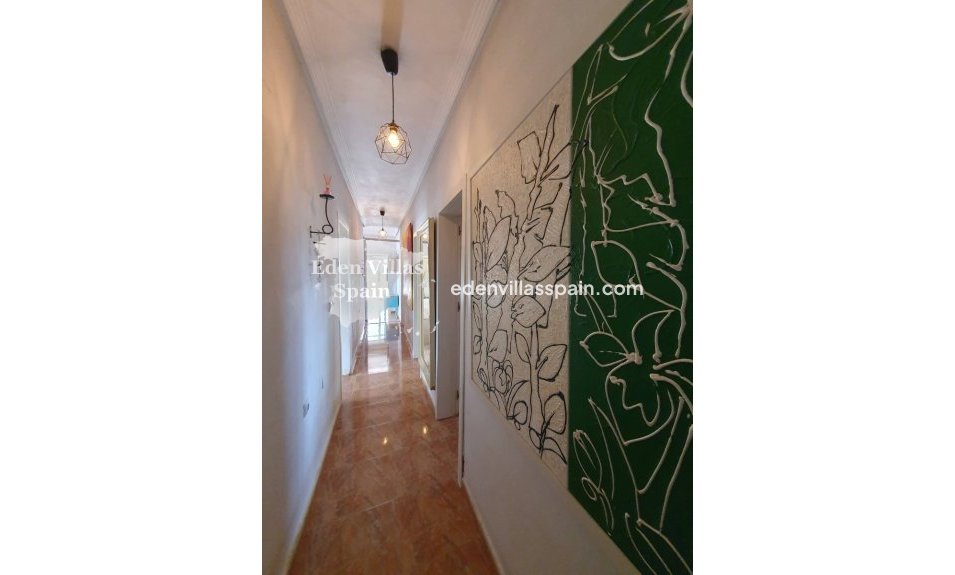 Resale - Urbanisation detached Villa - Catral