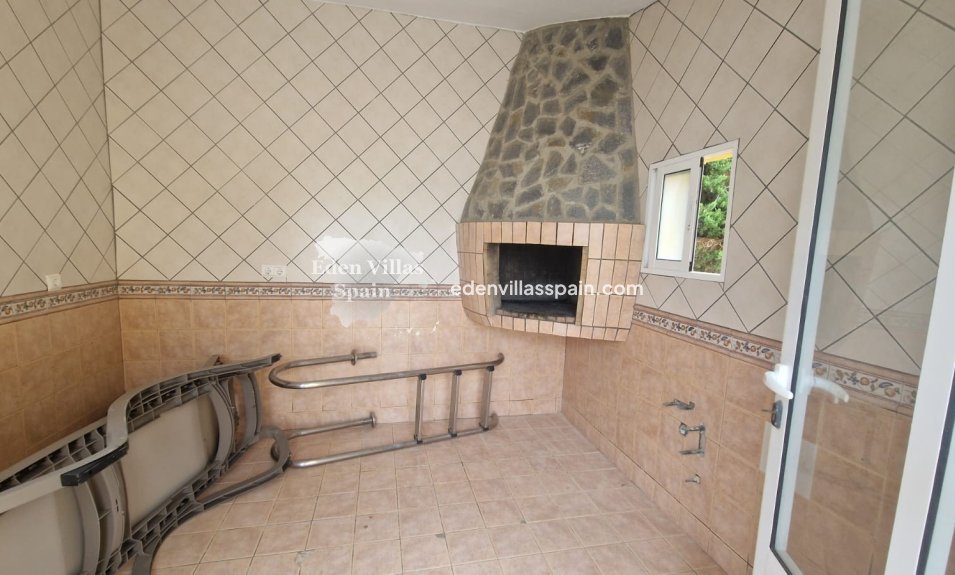Resale - Urbanisation detached Villa - La Marina