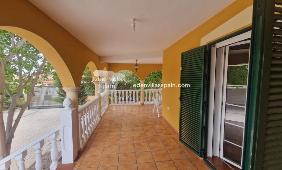 Resale - Urbanisation detached Villa - La Marina
