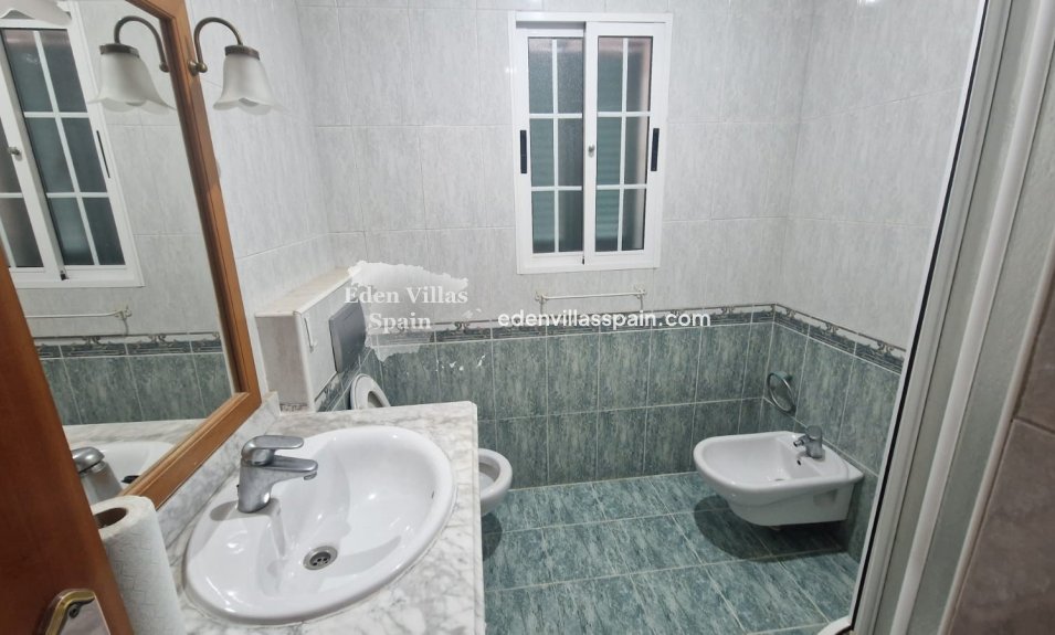 Resale - Urbanisation detached Villa - La Marina