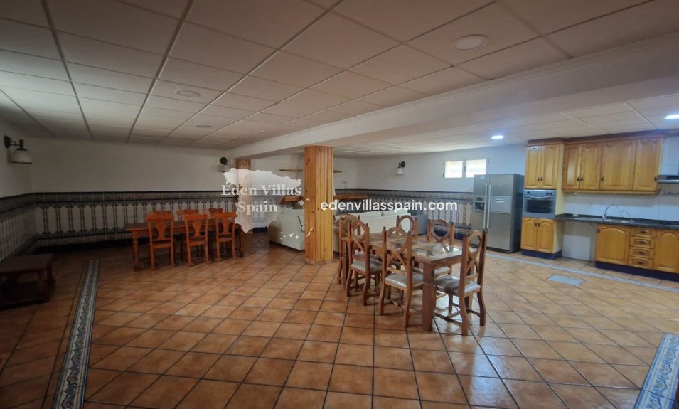 Resale - Urbanisation detached Villa - La Marina