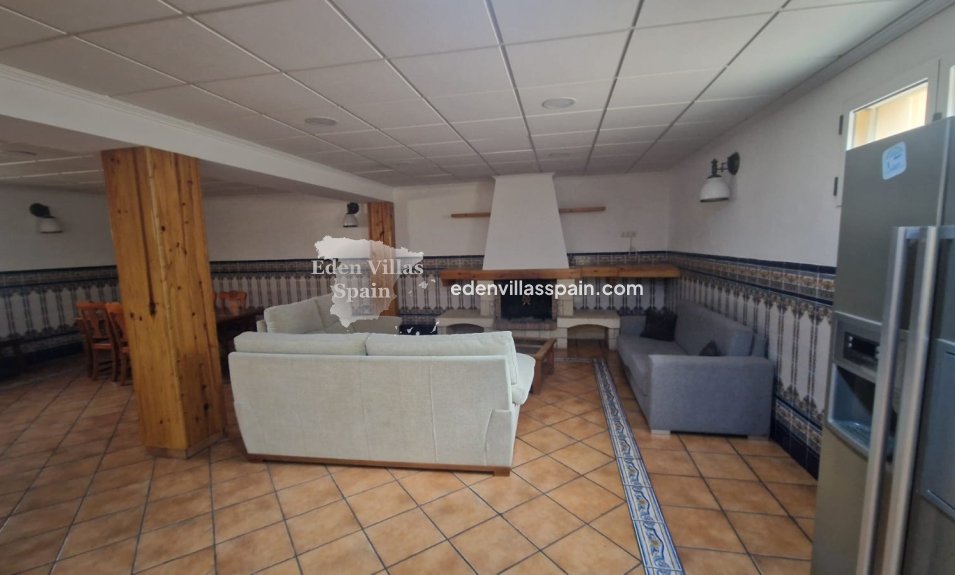 Resale - Urbanisation detached Villa - La Marina