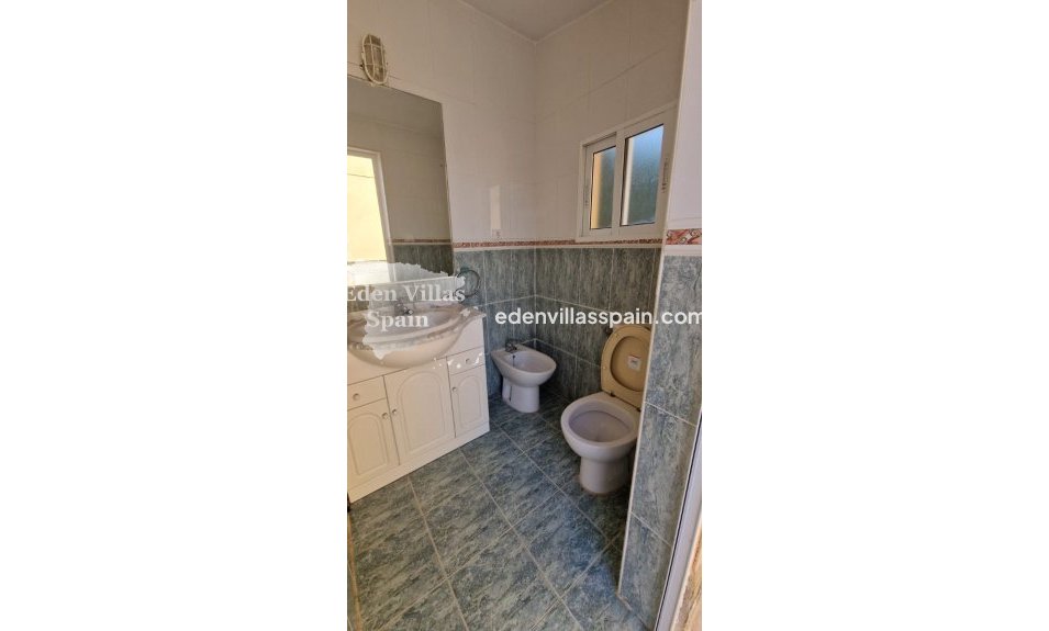 Resale - Urbanisation detached Villa - La Marina