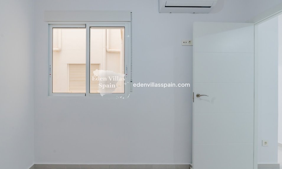 Revente - Appartement sur ​​la côte - Torrevieja