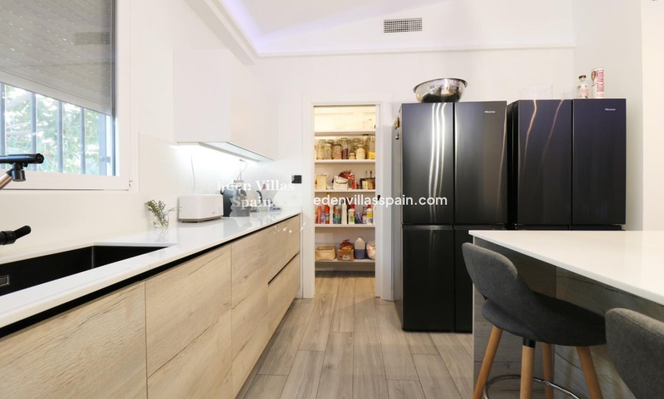 Revente - Maison de campagne - Santa Pola