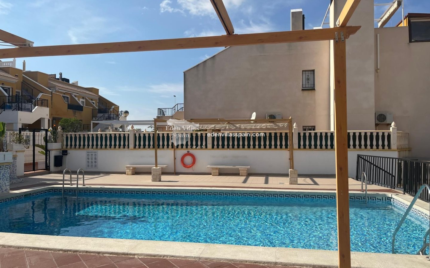 Segunda Mano - Apartamento en la costa - Arenales del Sol