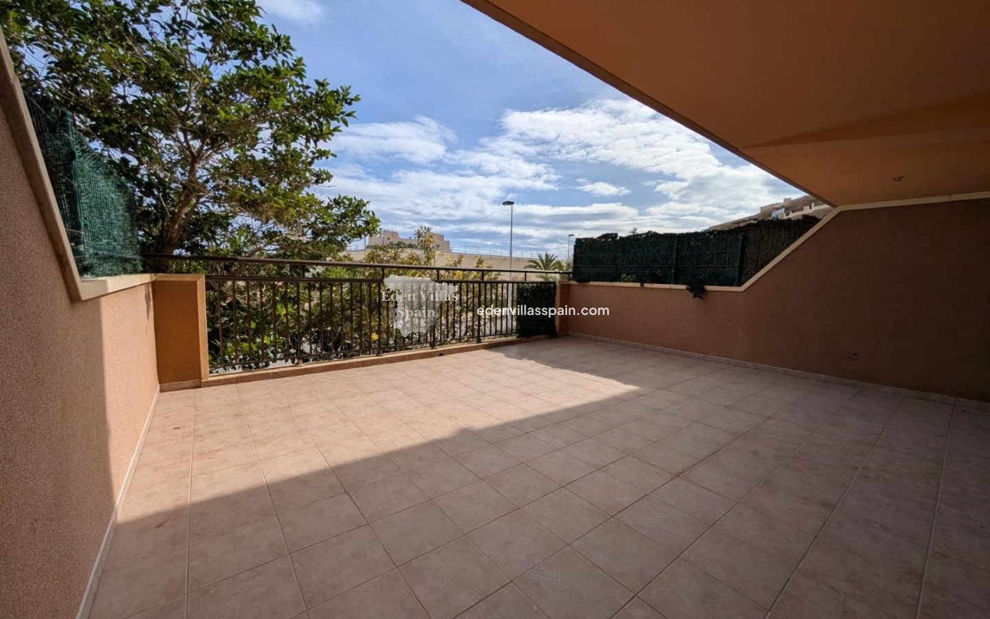 Segunda Mano - Apartamento en la costa - Arenales del Sol