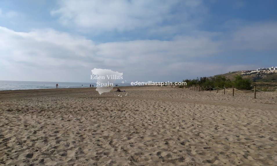 Segunda Mano - Apartamento en la costa - Arenales del Sol