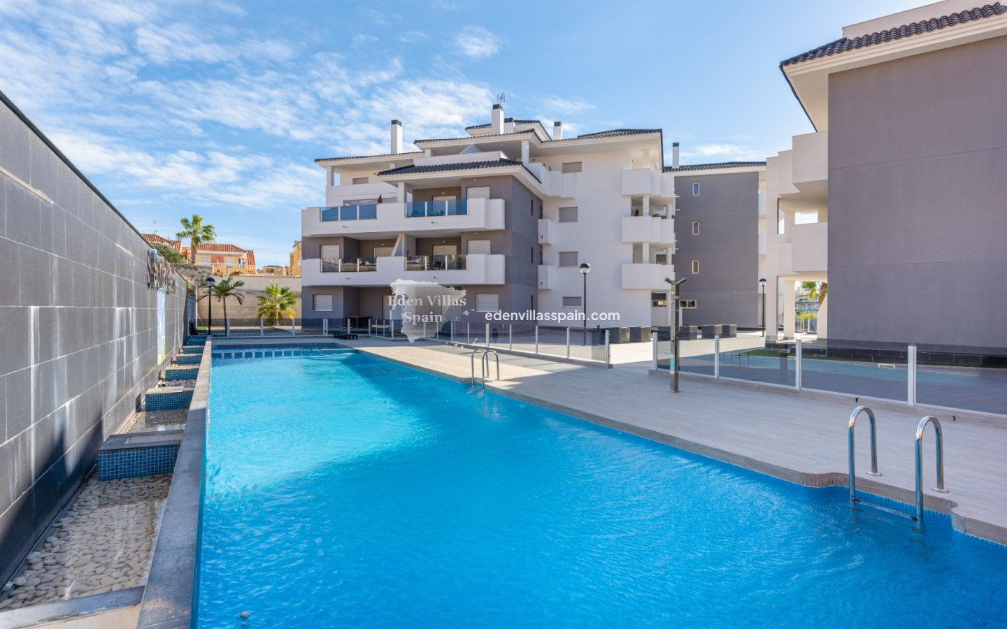 Segunda Mano - Apartamento en la costa - Orihuela Costa