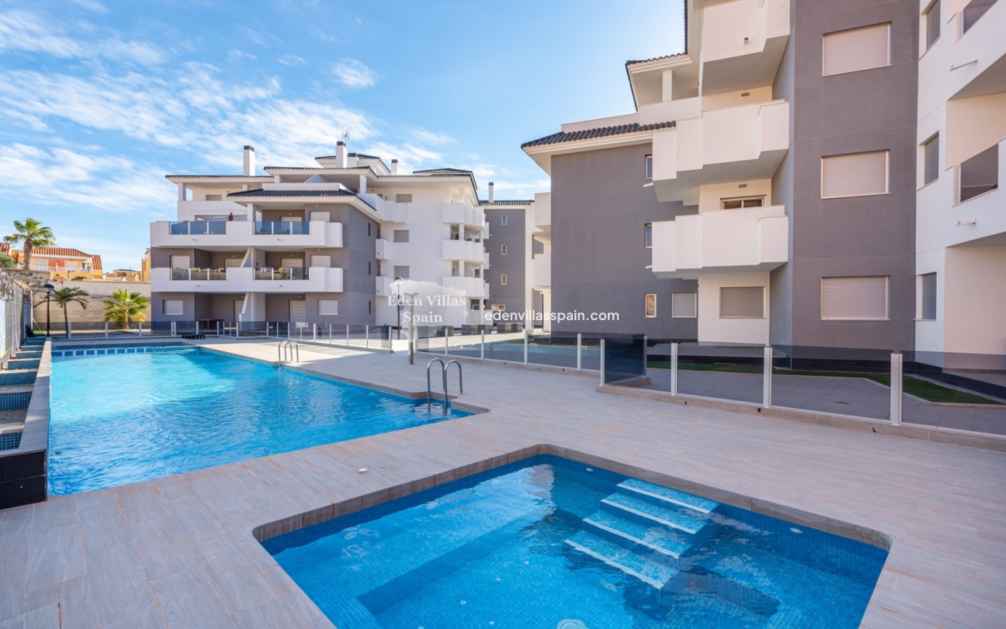 Segunda Mano - Apartamento en la costa - Orihuela Costa