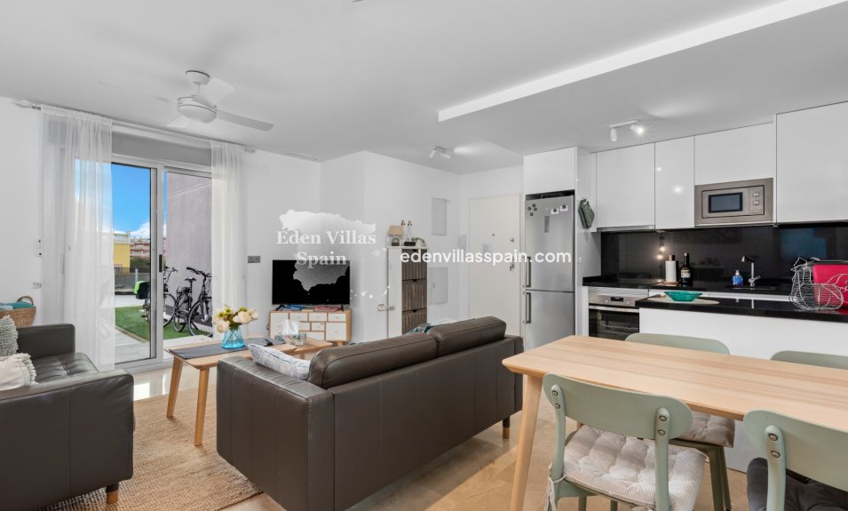 Segunda Mano - Apartamento en la costa - Orihuela Costa