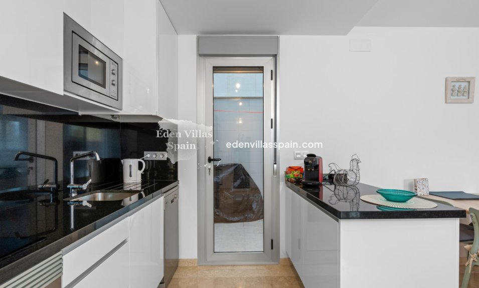 Segunda Mano - Apartamento en la costa - Orihuela Costa