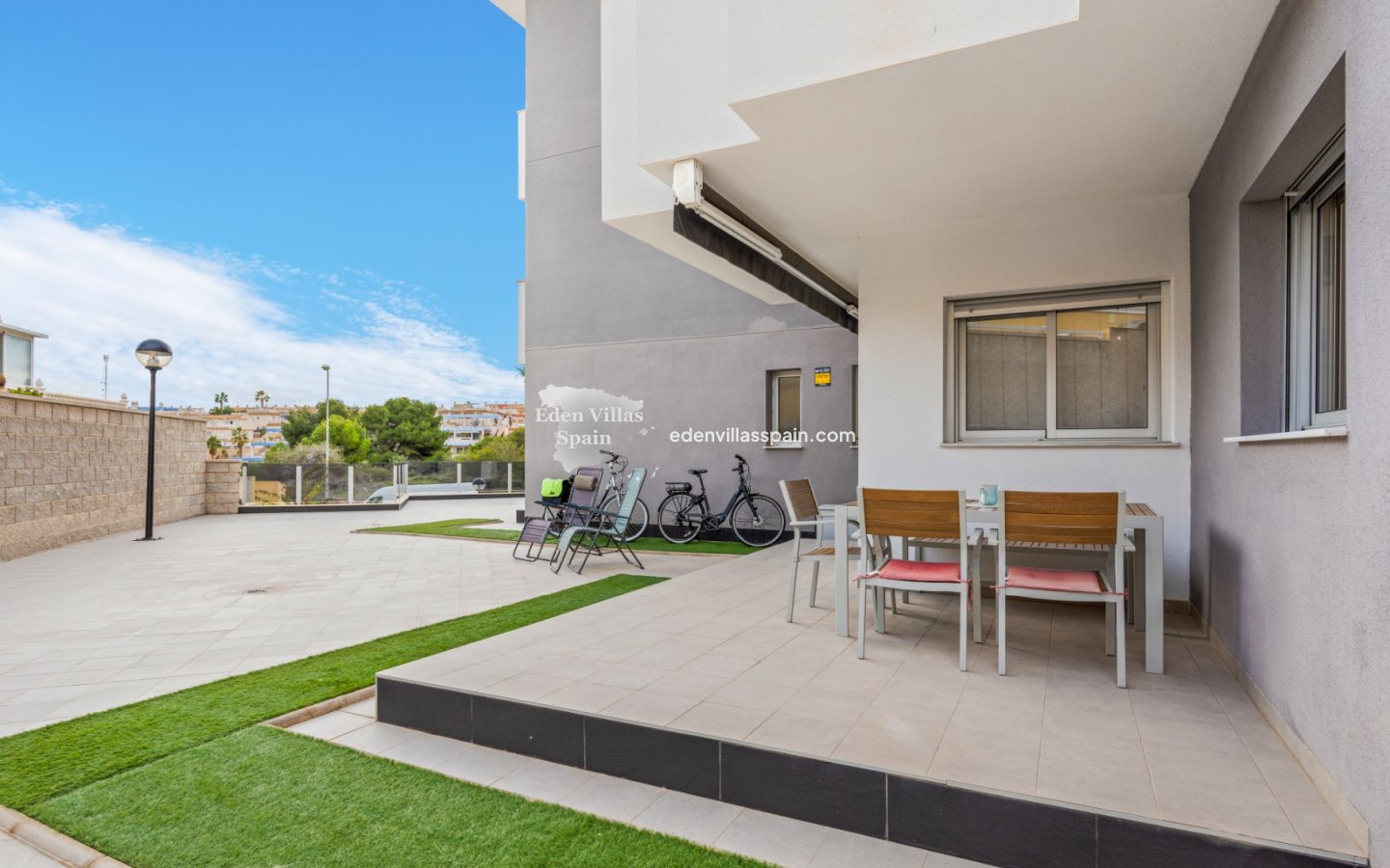 Segunda Mano - Apartamento en la costa - Orihuela Costa