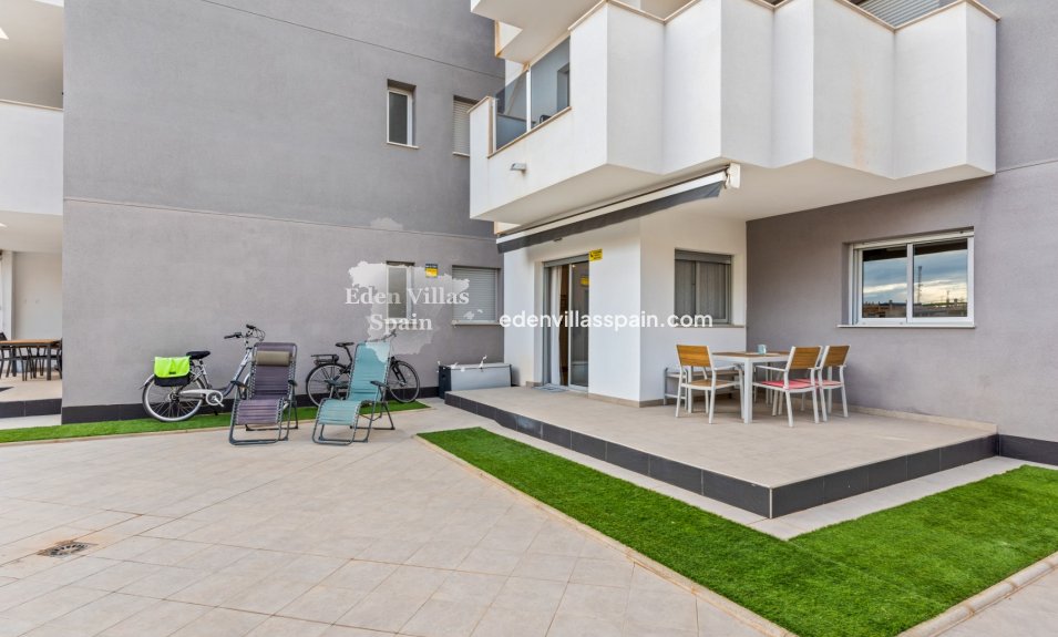 Segunda Mano - Apartamento en la costa - Orihuela Costa