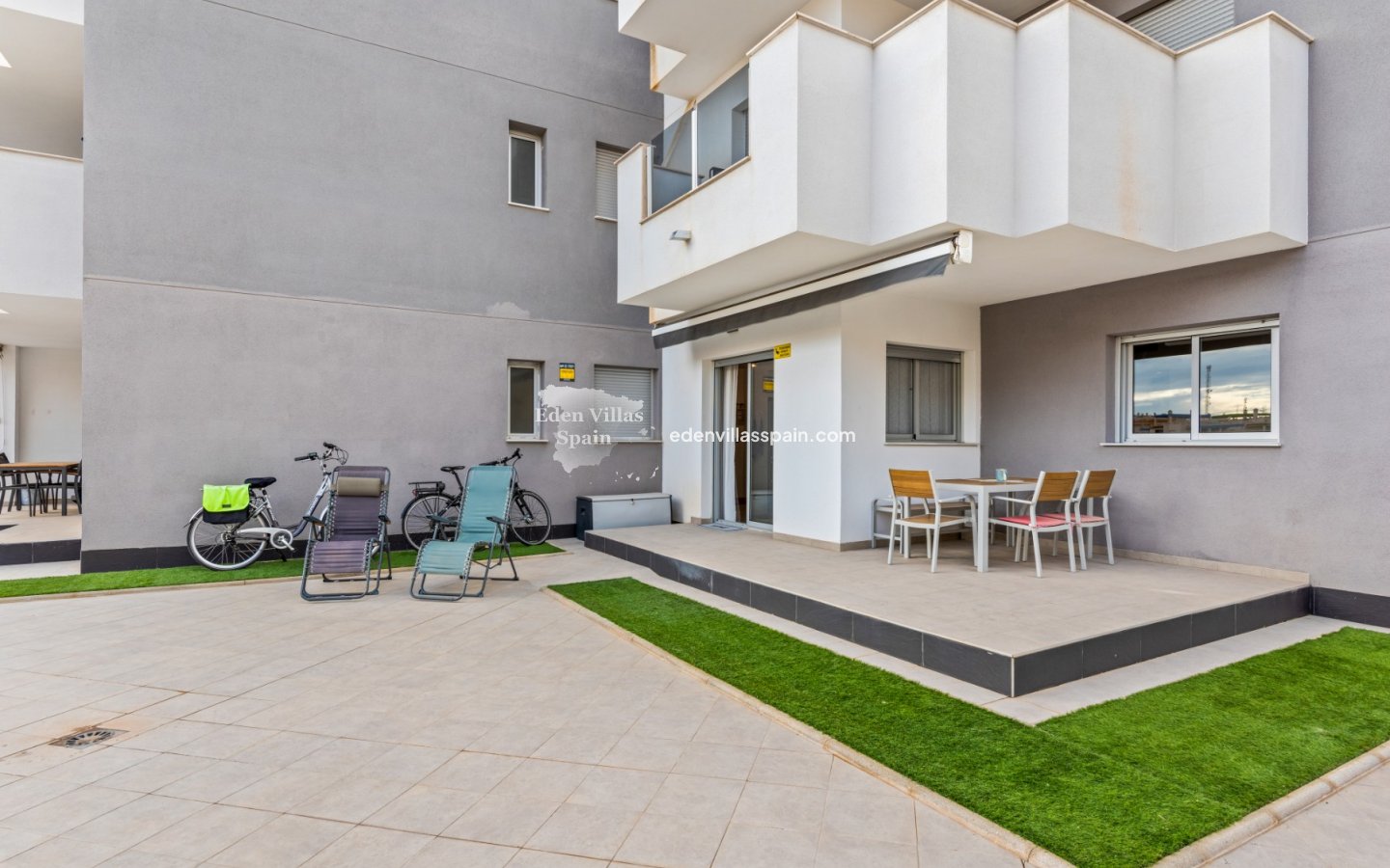 Segunda Mano - Apartamento en la costa - Orihuela Costa