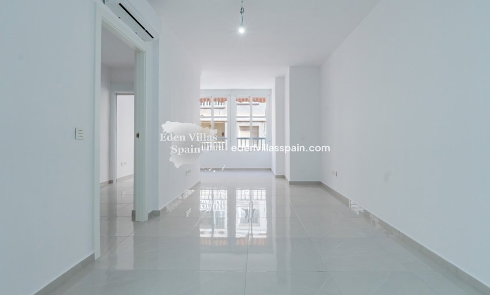 Segunda Mano - Apartamento en la costa - Torrevieja