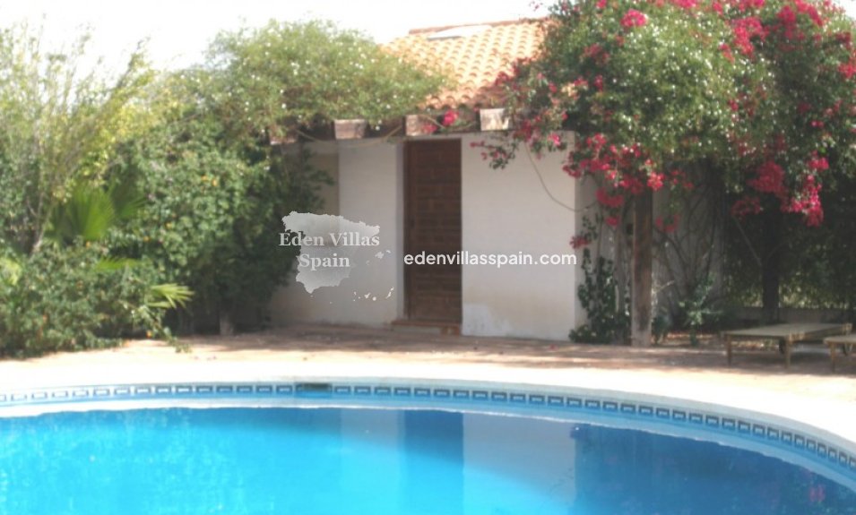 Segunda Mano - Casa de campo - Alicante