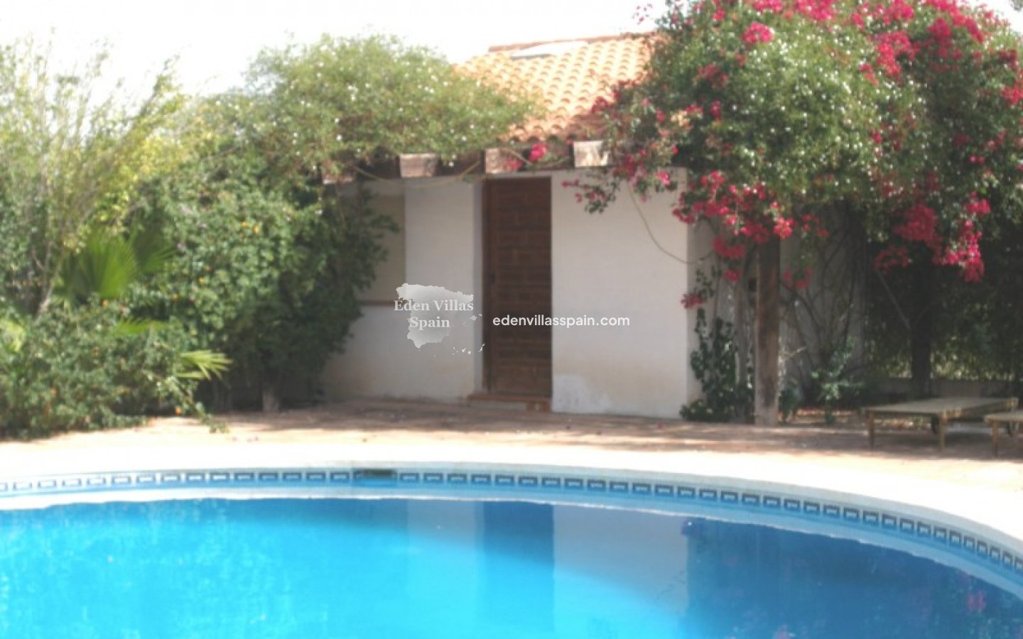 Segunda Mano - Casa de campo - Alicante