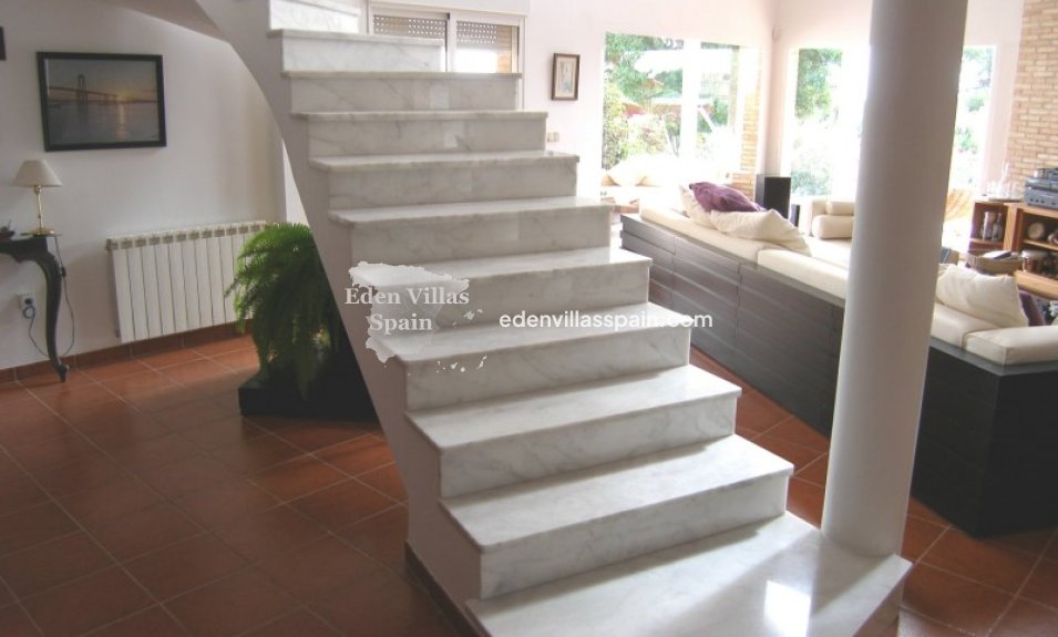 Segunda Mano - Casa de campo - Alicante