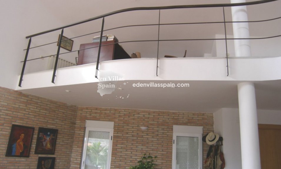 Segunda Mano - Casa de campo - Alicante