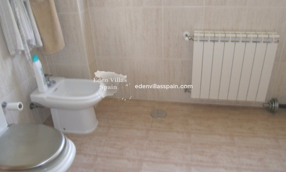 Segunda Mano - Casa de campo - Alicante