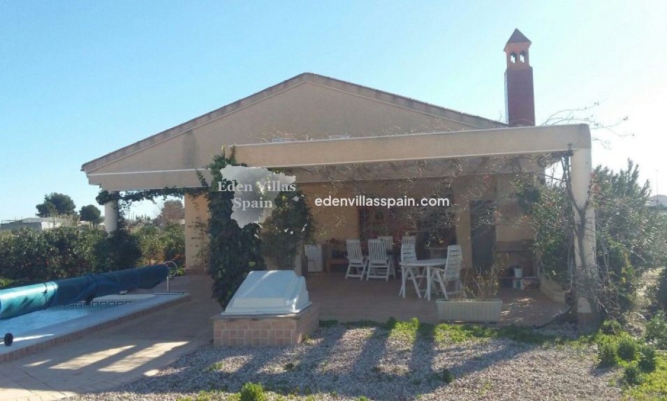 Segunda Mano - Casa de campo - Daya Nueva