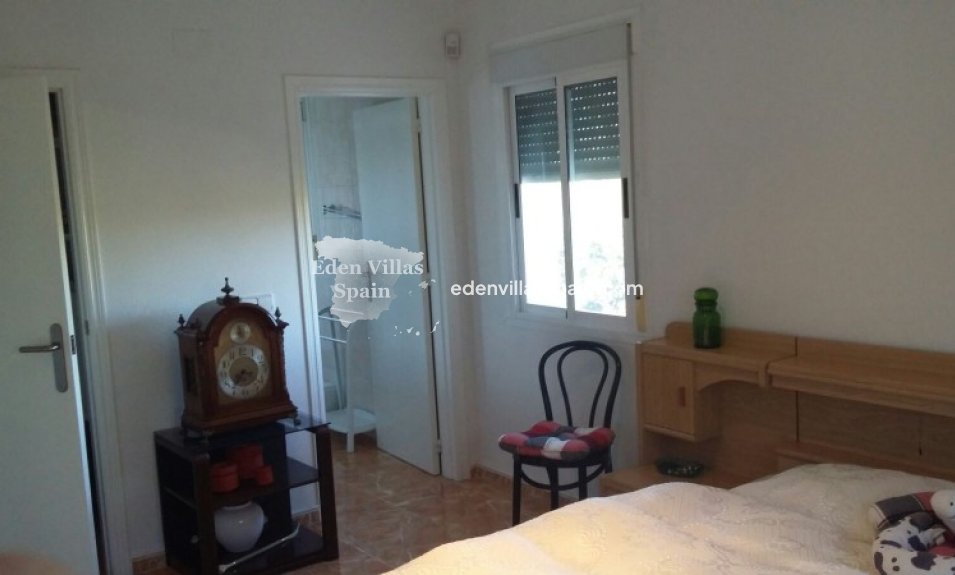 Segunda Mano - Casa de campo - Daya Nueva