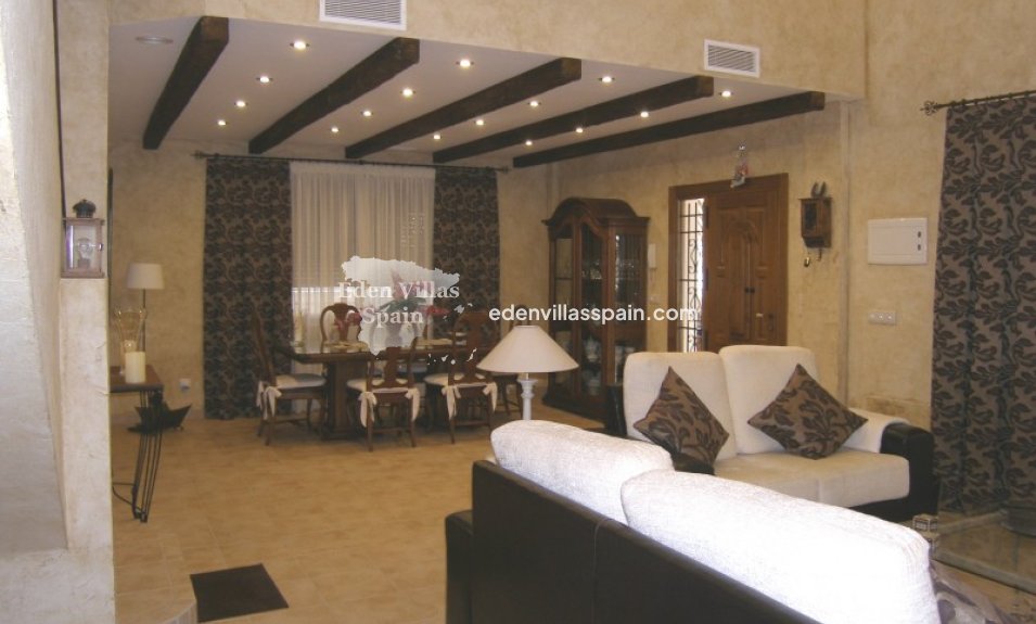 Segunda Mano - Casa de campo - Dolores