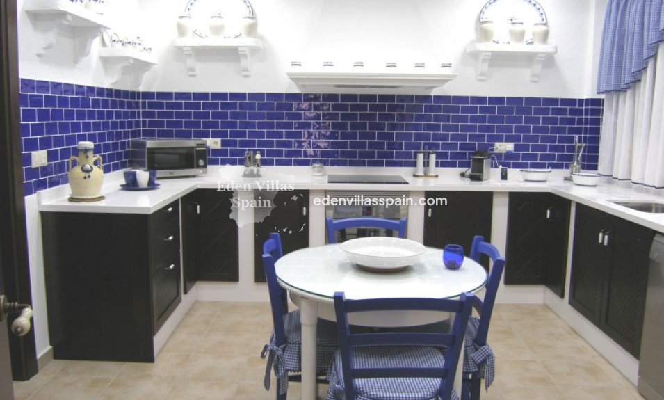 Segunda Mano - Casa de campo - Dolores