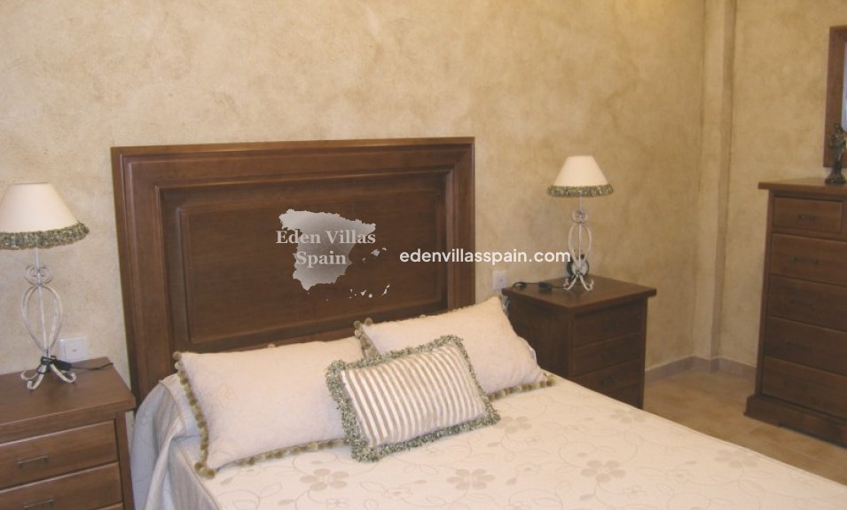 Segunda Mano - Casa de campo - Dolores