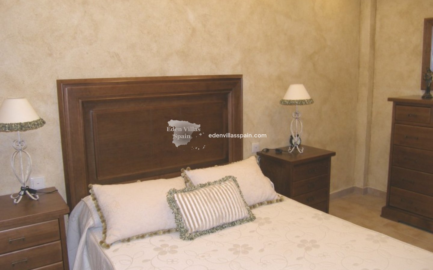 Segunda Mano - Casa de campo - Dolores