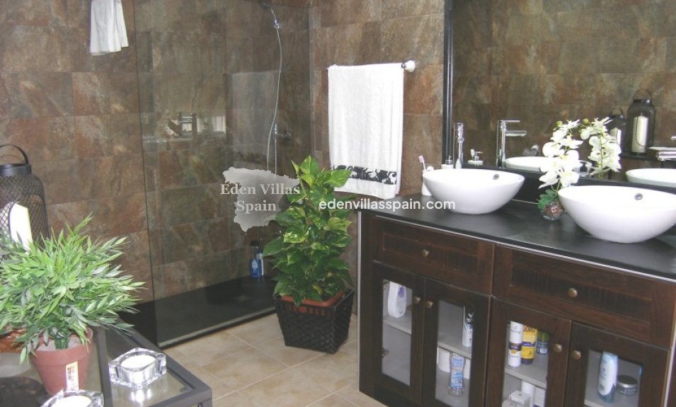 Segunda Mano - Casa de campo - Dolores