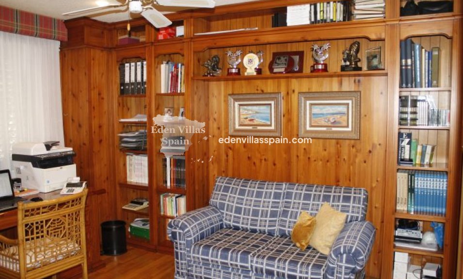 Segunda Mano - Casa de campo - Elche