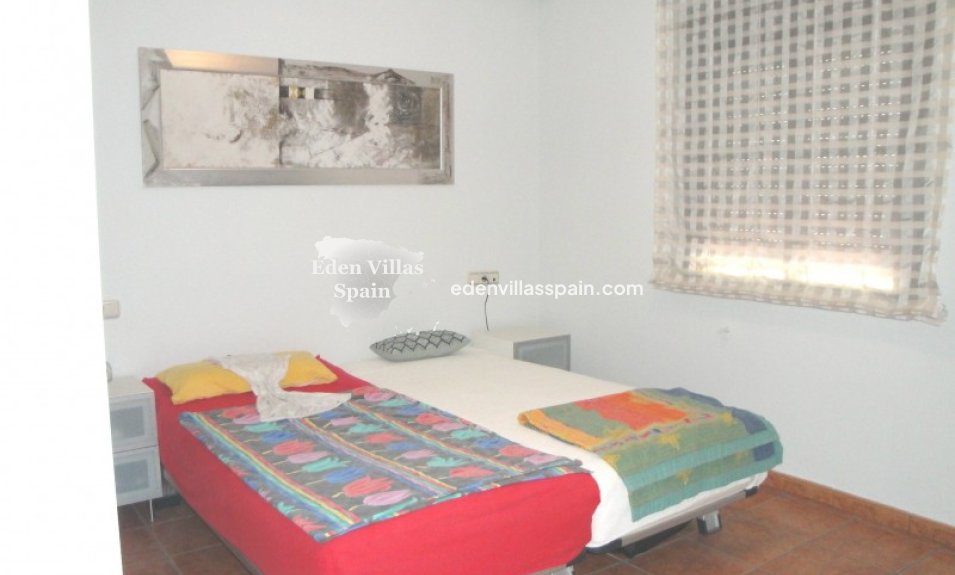 Segunda Mano - Casa de campo - Hondon de los Frailes