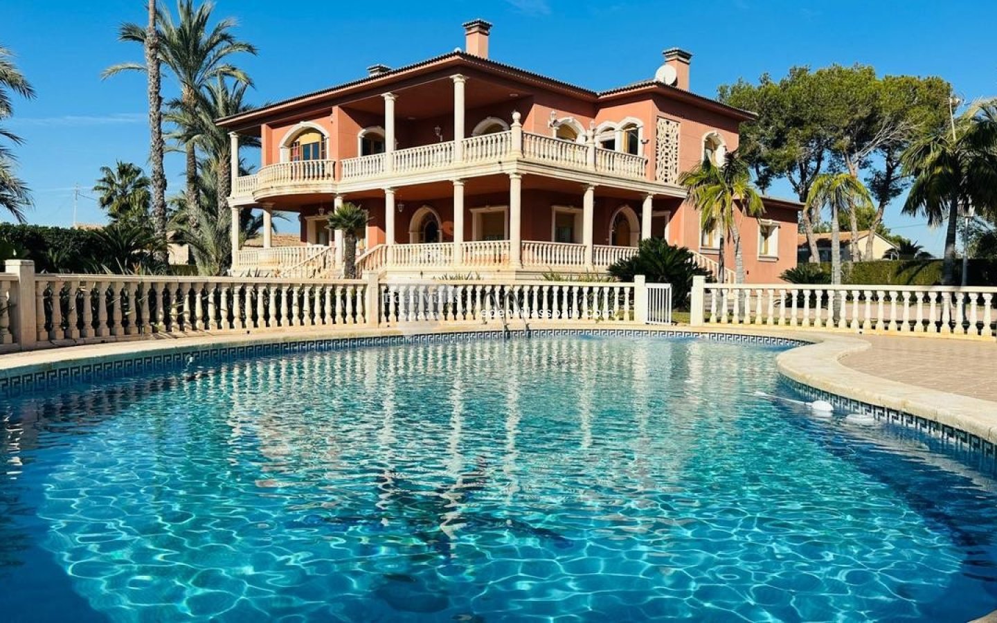 Segunda Mano - Chalet independiente - Santa Pola