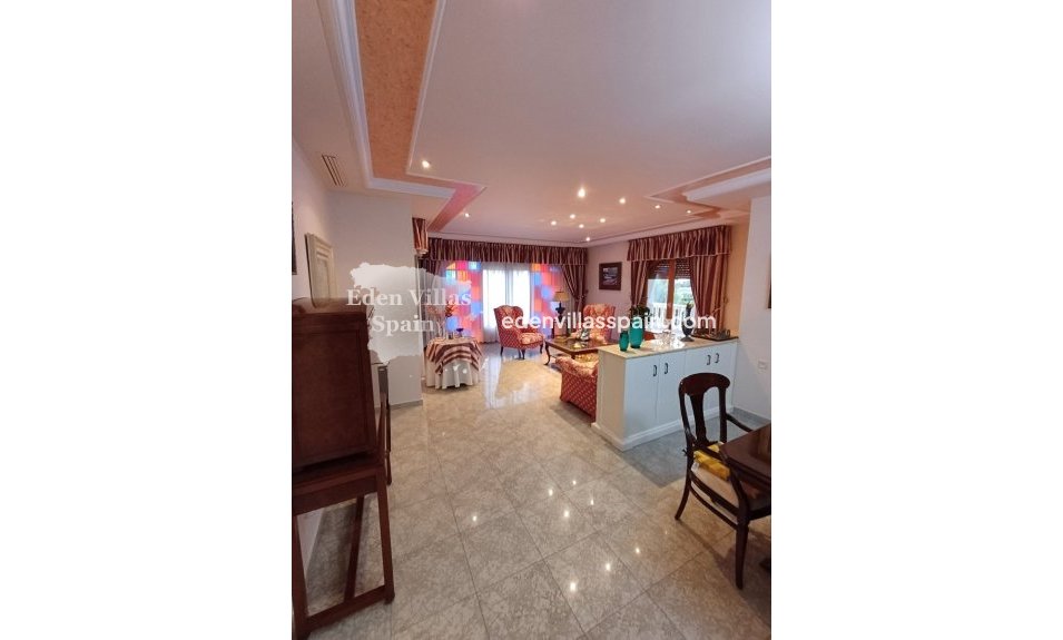 Segunda Mano - Chalet independiente - Santa Pola