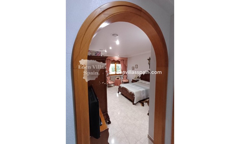 Segunda Mano - Chalet independiente - Santa Pola