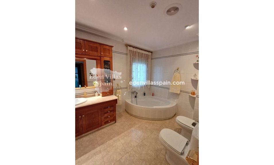 Segunda Mano - Chalet independiente - Santa Pola