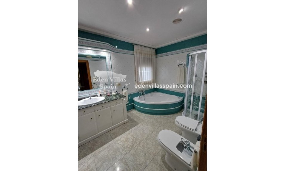 Segunda Mano - Chalet independiente - Santa Pola