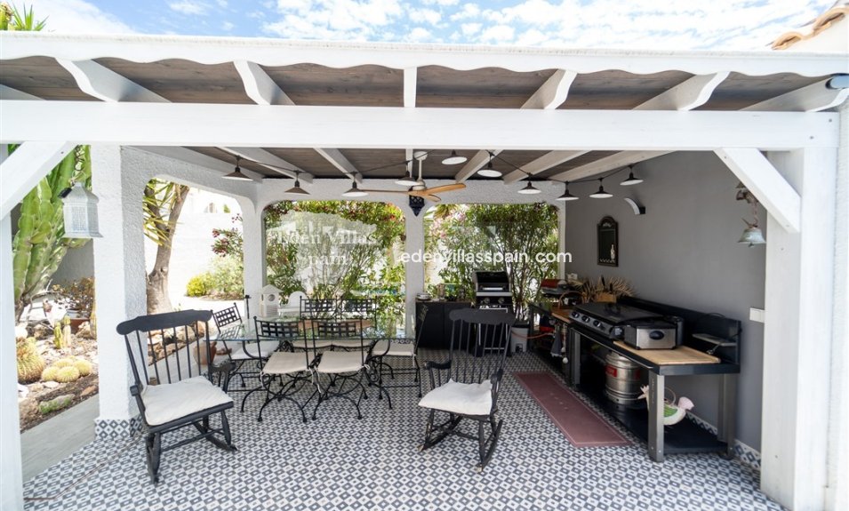 Segunda Mano - Chalet independiente - Torrevieja