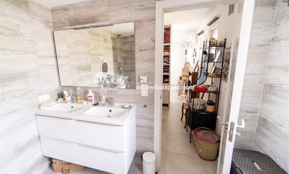 Segunda Mano - Chalet independiente - Torrevieja