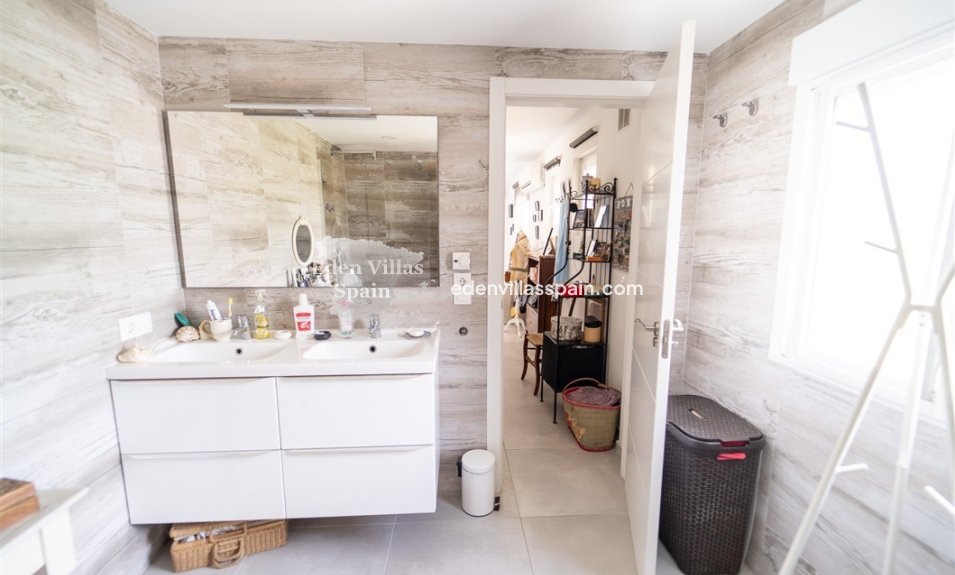 Segunda Mano - Chalet independiente - Torrevieja