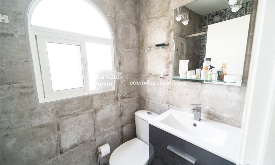 Segunda Mano - Chalet independiente - Torrevieja