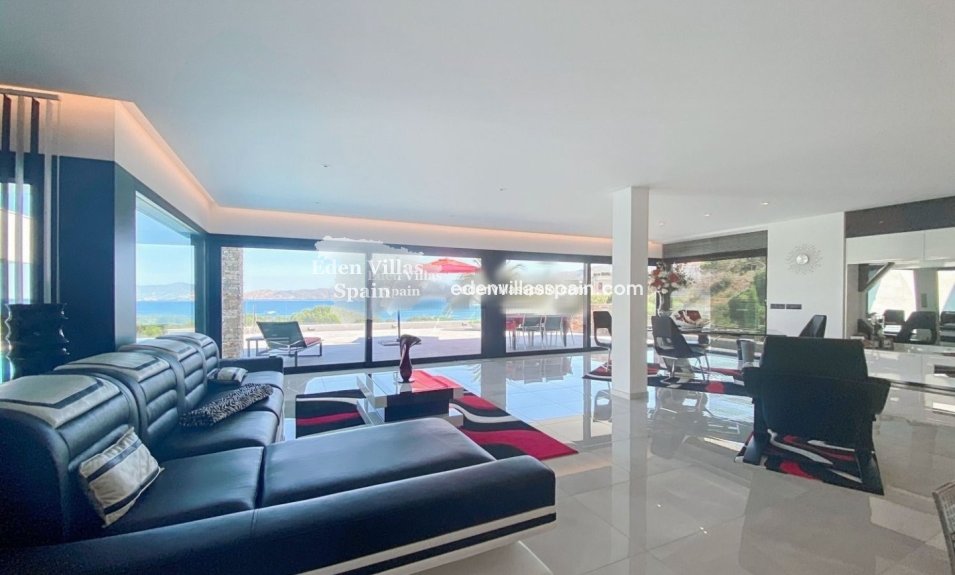 Segunda Mano - Villa costera - Grifeu