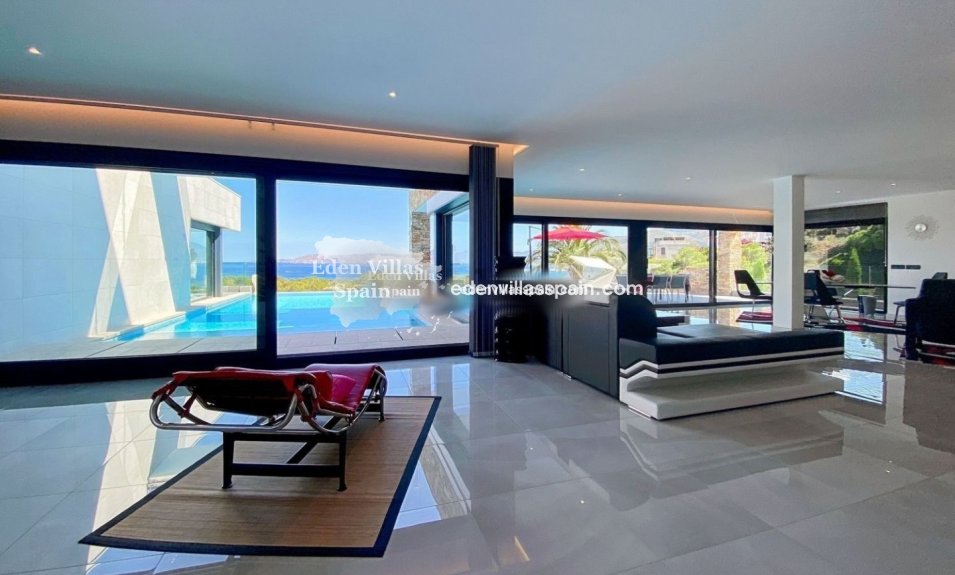 Segunda Mano - Villa costera - Grifeu