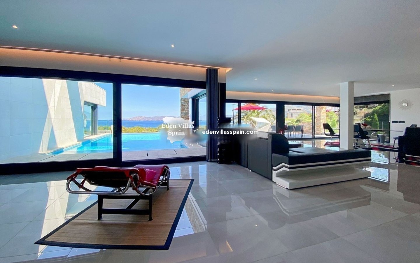 Segunda Mano - Villa costera - Grifeu