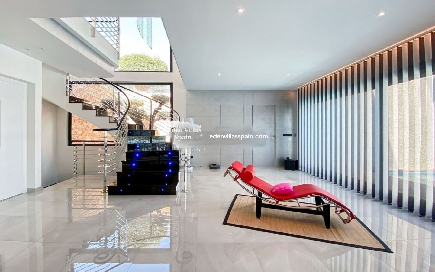 Segunda Mano - Villa costera - Grifeu