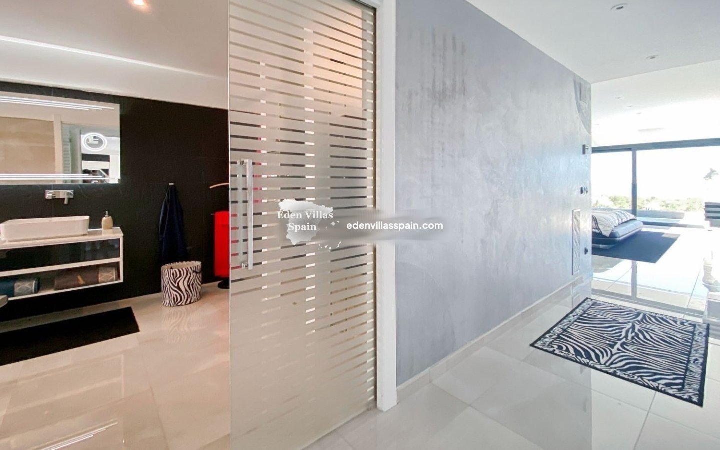 Segunda Mano - Villa costera - Grifeu