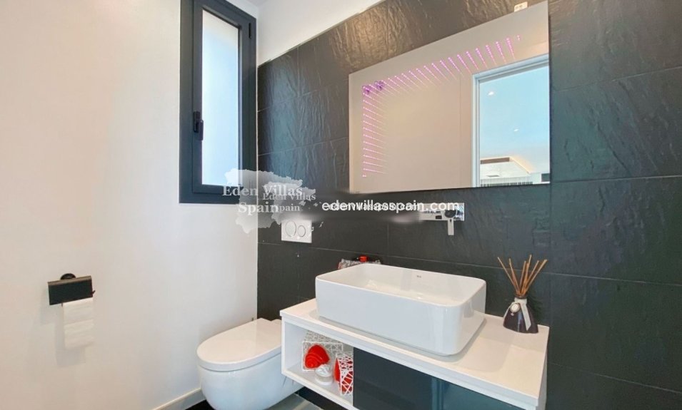 Segunda Mano - Villa costera - Grifeu