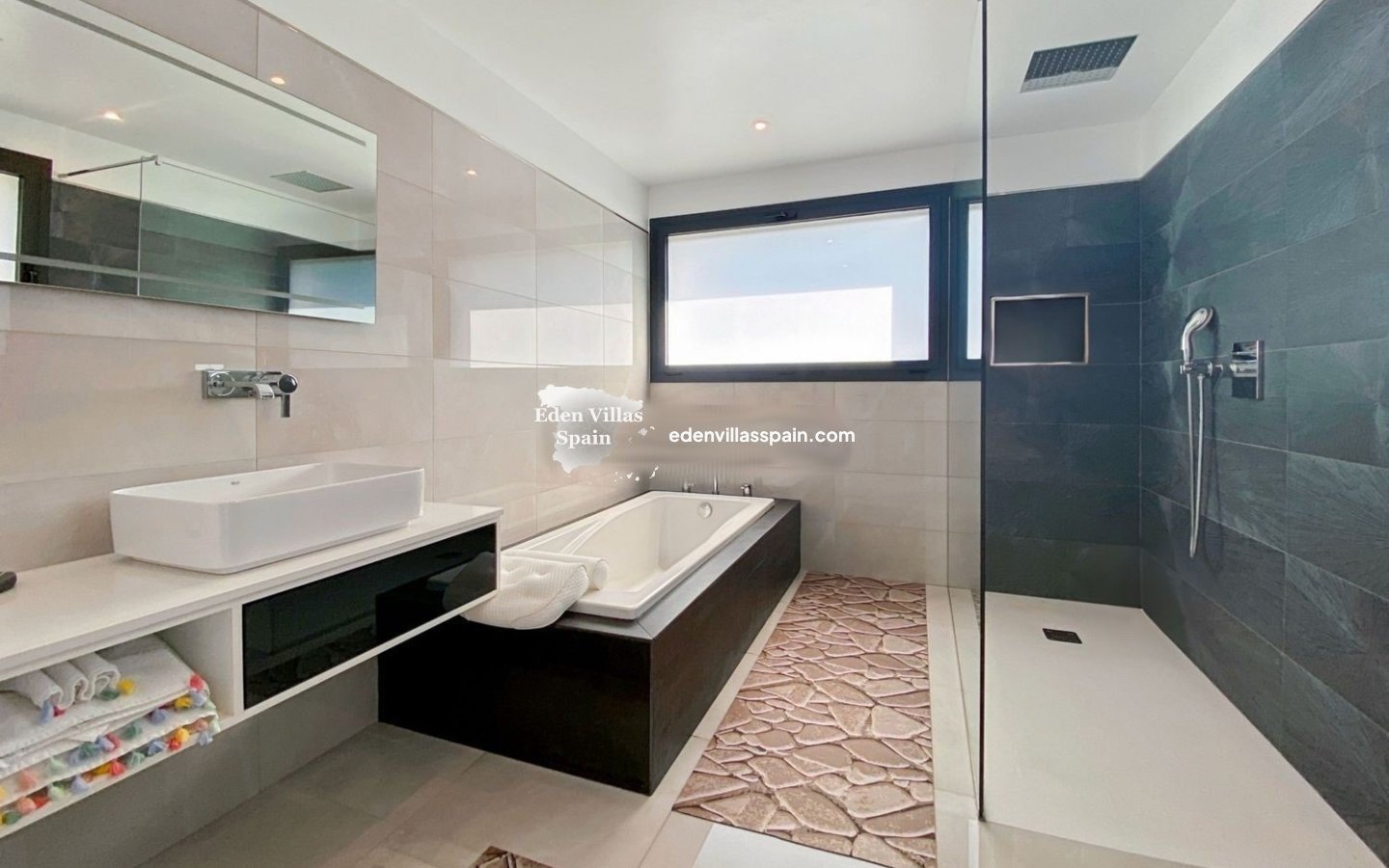 Segunda Mano - Villa costera - Grifeu